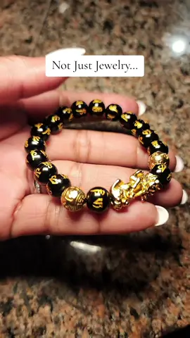 This isn’t just jewelry. Obsidian is known for protection, while the PiXiu dragon is a Feng Shui symbol of wealth and abundance. Energy, luck, and style ....all in one bracelet. @Buddha Stones  #obsidianbracelet  #fengshuiwealth  #PiXiubracelet  #Spiritualjewelry  #Goodluckcharm 
