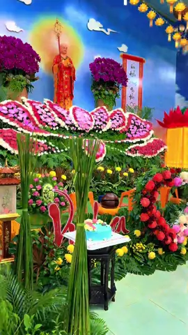 🌸 “Vu Lan báo hiếu là mùa nhắc nhở con trở về cội nguồn, quán niệm công ơn sinh thành dưỡng dục. Con xin kính dâng ba mẹ trọn vẹn tấm lòng hiếu thảo, nguyện cầu hồng ân Tam Bảo gia hộ để ba mẹ được bình an, thân tâm an lạc.” #nammodaihieumuckienlienbotat🙏🏻🙏🏻🙏🏻  #chuaduchoa #thichminhthien #dieutamngoc 