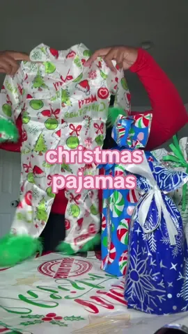 #christmaspajamas #toddlerchristmaspajamas #toddlerpajamas #toddlergirlfashion #toddleroutfits 