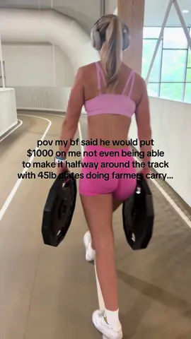 Sooo this was actually the hardest thing I’ve ever done but had to prove it to @Alexander Grover safe to say he was impressed😛 #farmerscarry #gymmotivation #gym 