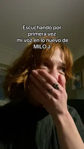 Me escucharon???? 🥹🥹🥹🥹 Emoción por 1 millon. Gracias @Milo J  “bajo de la piel”  #miloj #bajodelapiel #cantante #coros #singer  
