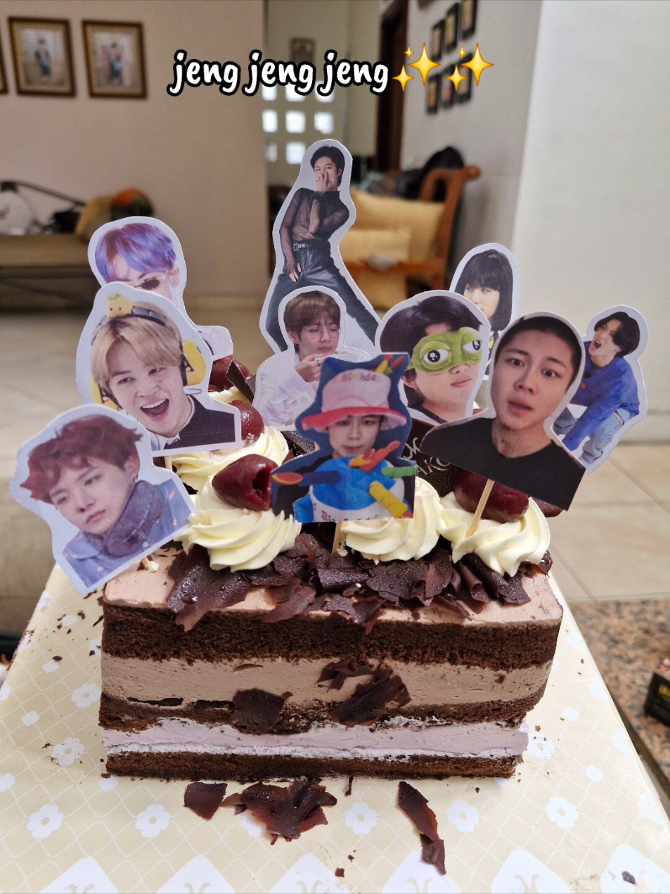 surprise @gshgybstr dengan cake laki2 kesayangan🫶🏻 @firda @_avakorea_ @Nyonyayoon09 #fyp #bts #btsarmy 