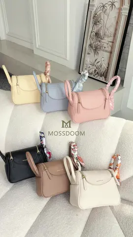 Zenith Bag — hand bag yang juga bisa jadi shoulder bag, versatile banget😙👜 Desainnya elegan, cocok untuk daily look maupun acara spesial🤩 Join live untuk lihat detail & pilih warna favoritmu😍‼️ #TimelessElegance#MossdoomIndonesia#WIBGajian#Promoguncang99#fyp  