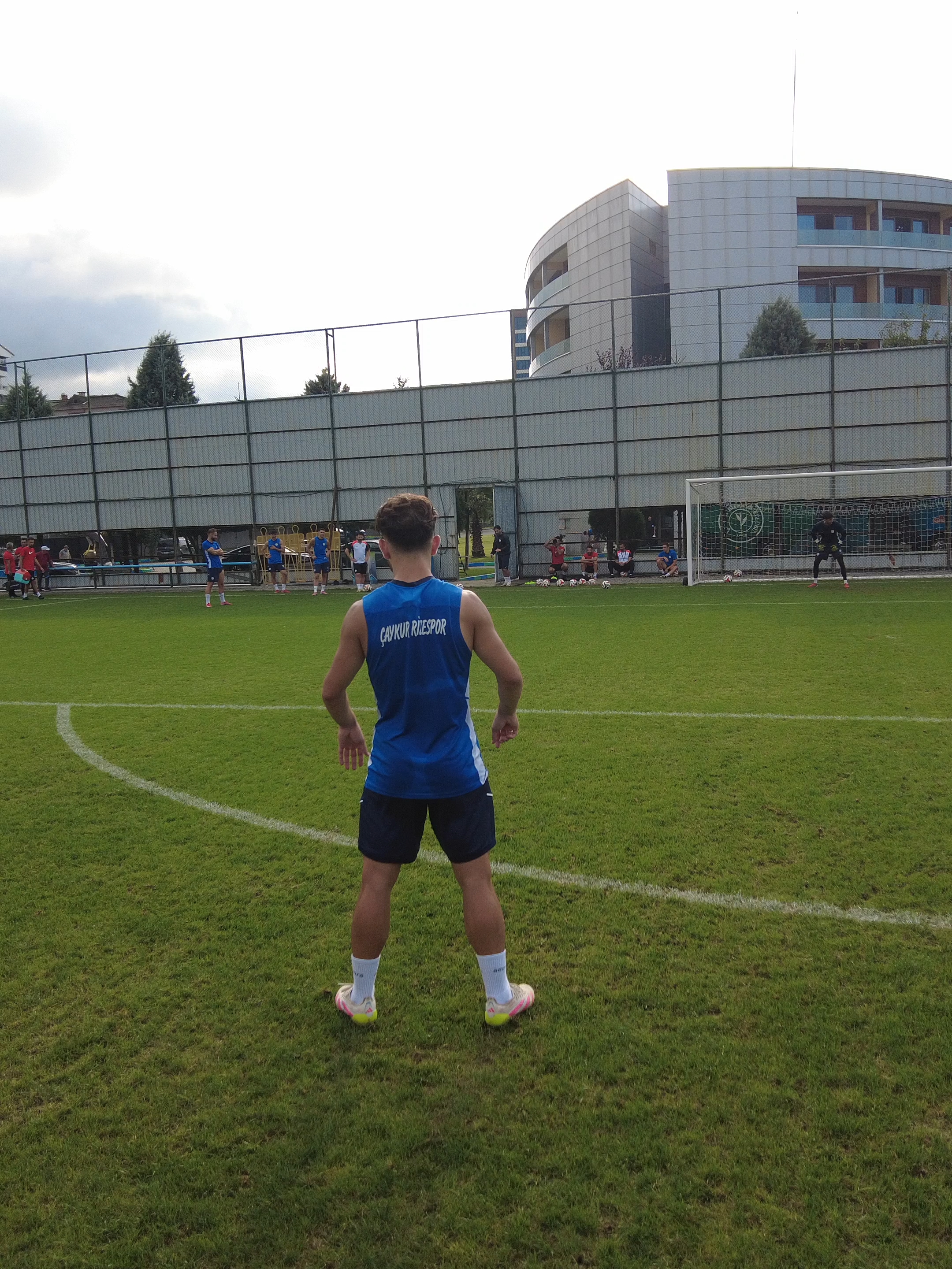 Mithat Pala - Ibrahim Olawoyin @brymzy10:  Kontrol - Şut Yarışması #challange #Rizespor