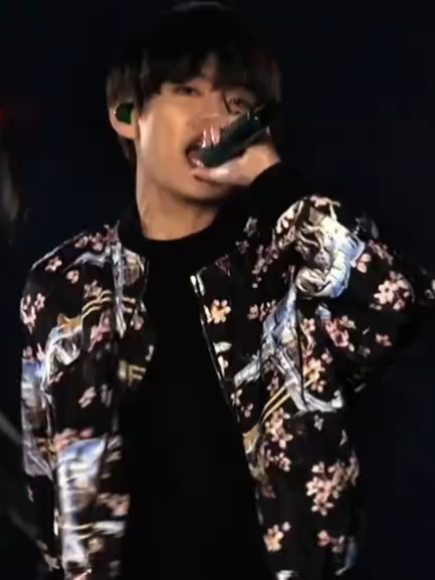 taehyung version #taehyung #taehyungedit #fyp #v 