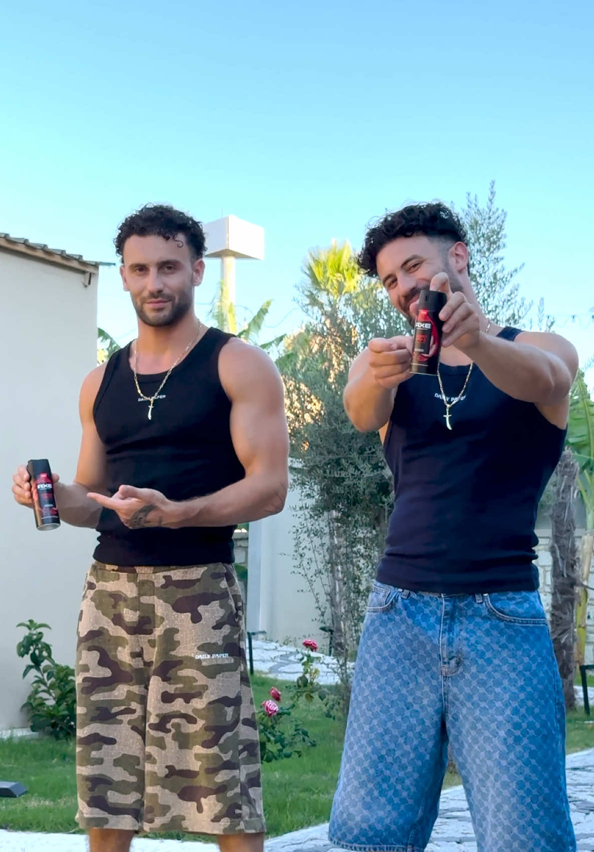 Yeni #AXE Premium Collection Cherry Spritz'i her sıktığında daha tatlı ve daha çekicisin! 🍒  Sen de bu kokuyu hemen dene #şekeroğlan imza kokun olsun. 😏 @AXE #işbirliği 