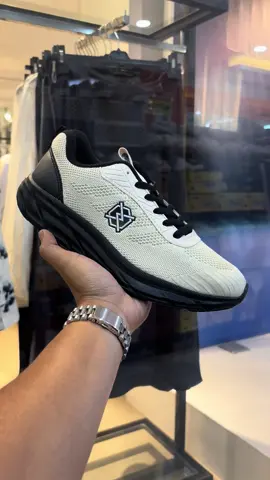 Sepatu Ordr Kahana warna cream black masih ready ya friend, tapi stoknya udah ga banyak lagi friend, buat yang mau buruan langsung gercepin co dikeranjang kuning sebelum kehabisan friend..
