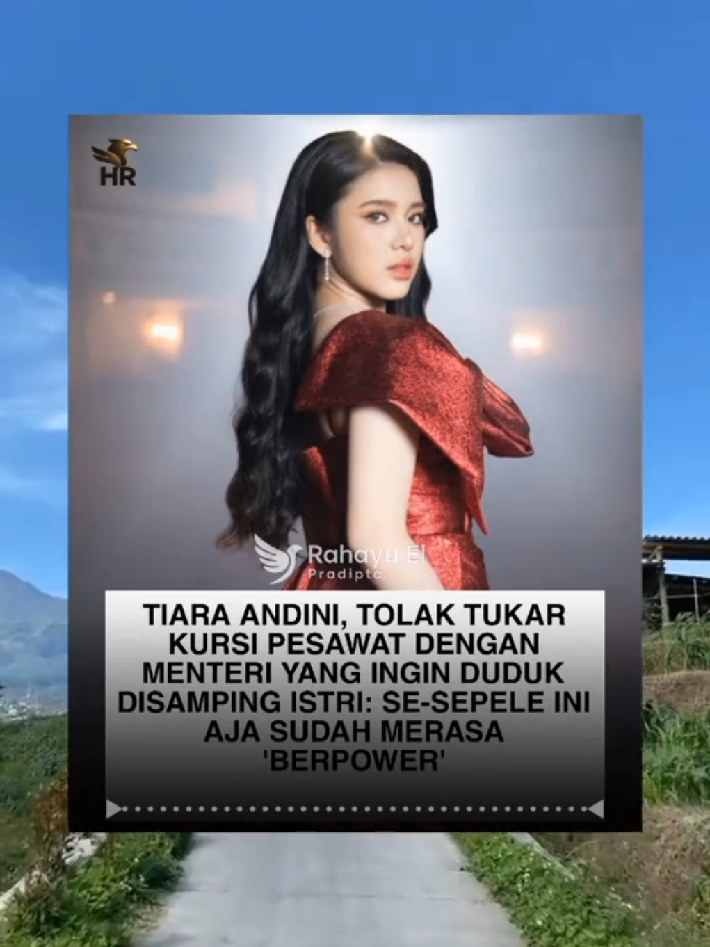 Penyanyi Tiara Andini mengalami kejadian unik saat penerbangan dengan Garuda Indonesia. Ia sempat diminta menukar kursinya, 8K yang berada di window seat, karena akan digunakan seorang menteri. Tiara menolak dengan sopan dan tetap mempertahankan kursinya meski sempat terjadi kekeliruan di sistem saat boarding. Beberapa saat kemudian, sang menteri masuk ke kabin dan akhirnya menukar kursi dengan penumpang lain agar bisa duduk bersama istrinya. Tiara menyebut pengalaman sederhana ini sebagai “beautiful chaos” yang membuatnya merasa berdaya di tengah kabar-kabar buruk tentang negeri.