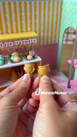 ASMR build an ice cream shop with me. @Miniverse kindly sent me one of their latest release Miniverse Make it mini spaces. So I gathered some Miniverse ice cream from my collection for this sweet tiny space to chill. Any flavor you fancy? Pls let me know in the comment section 🥰 #miniature #miniversemakeitminispaces #movedinwithminiversespaces #miniicecream #minifood