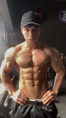 7 dias out 🎯#GymTok #bodybuilders #foryoupage #nestum #gymmotivation 
