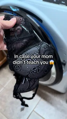 Genius life hack from mom #lifehacks #foryou #fyp #viralhacks #momhacks 