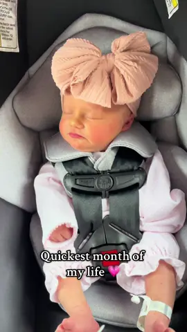 They aren’t kidding when they tell you not to blink 💞 #paralegalsoftiktok #newmom #maternityleave #postpartum 