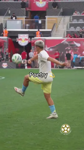 Wonder kid #risingballers #fyp #viral #soccertiktok #footballtiktok Via(@Kept In Culture )