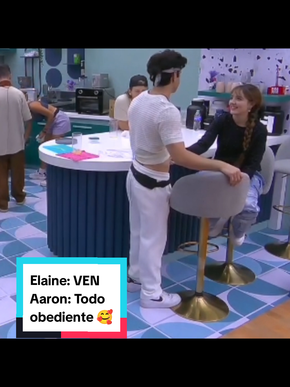#lacasadelosfamososmx #aaronmercury #elaineharo 