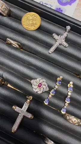 Come see us asap at Smith’s for the best bargains around town #fyp #nottingham #jewellery #gold #smithsjewellers 