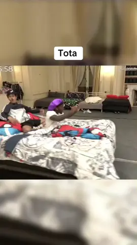 Tota and kai in the bed #kaicenat #mafiathon3 #fpyシ #viral 