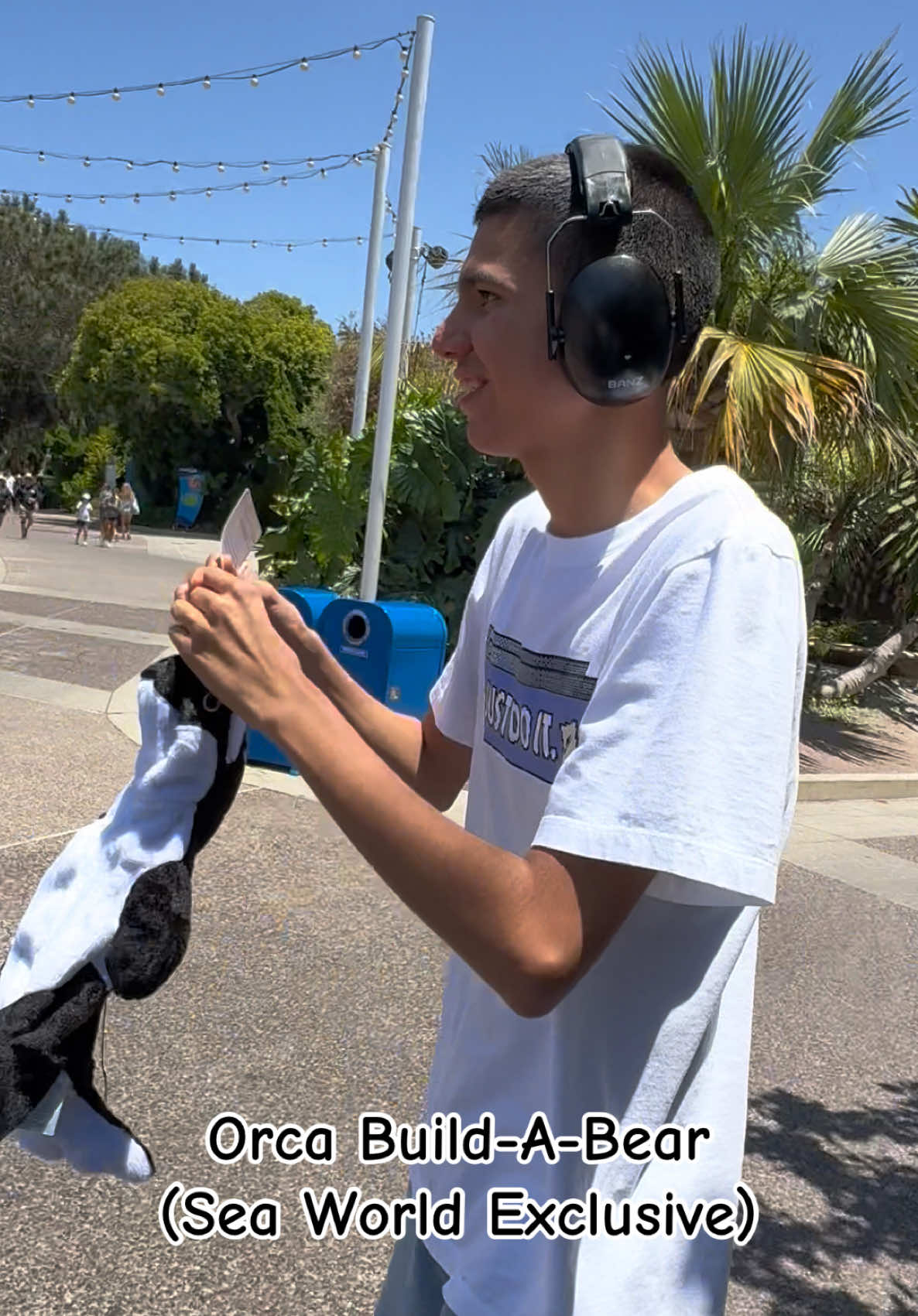 Thomas stuffing the Sea World Exclusive Orca @Build-A-Bear  #autism #seaworld #seaworldsandiego #orca #buildabear 