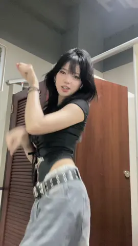 อะไ