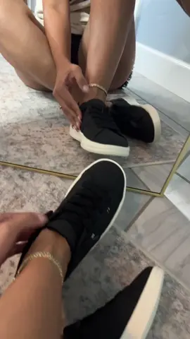 Black for October just makes sense  #karinaduo #heydude #heydudekarinaduo #heydudeshoes #heydudes #tiktokshopcreatorpicks 