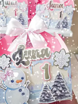 It's official... winter is here! Well, not really, but here at Jnv Creations Party Boutique we just finished our first holiday order of the year. Let the busiest season of the year begin 🤪 ☃️❄️ Pink Winter Wonderland Favor Boxes ❄️☃️ #winterwonderland #pinkwinterwonderland #favorboxes #1stbirthday #candyboxes 