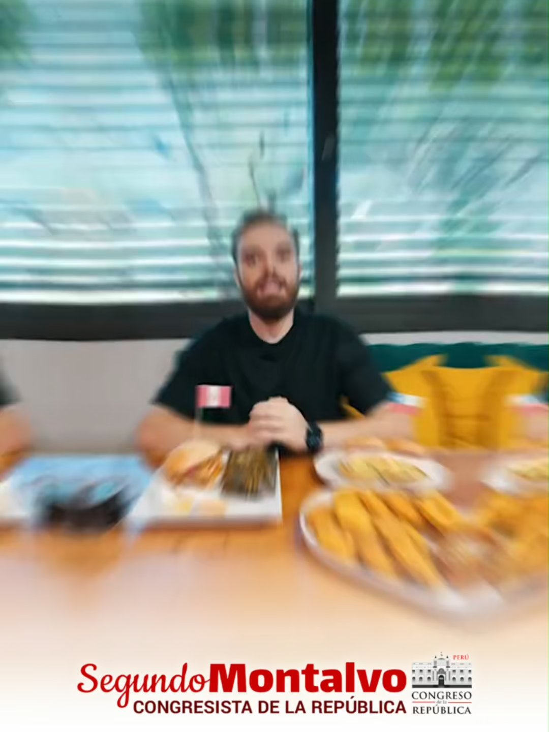 ¡TODOS A VOTAR POR EL PAN CON CHICHARRÓN! 💪🍔 Amigos(as) vamos todos a sumarnos a votar en el siguiente enlace:  https://www.tiktok.com/@ibaillanos/video/7545908100889316630  Tenemos la mejor gastronomía del mundo. @Ibai  #panconchicharron #votemostodos #elperúesclave #concurso #gastronomía