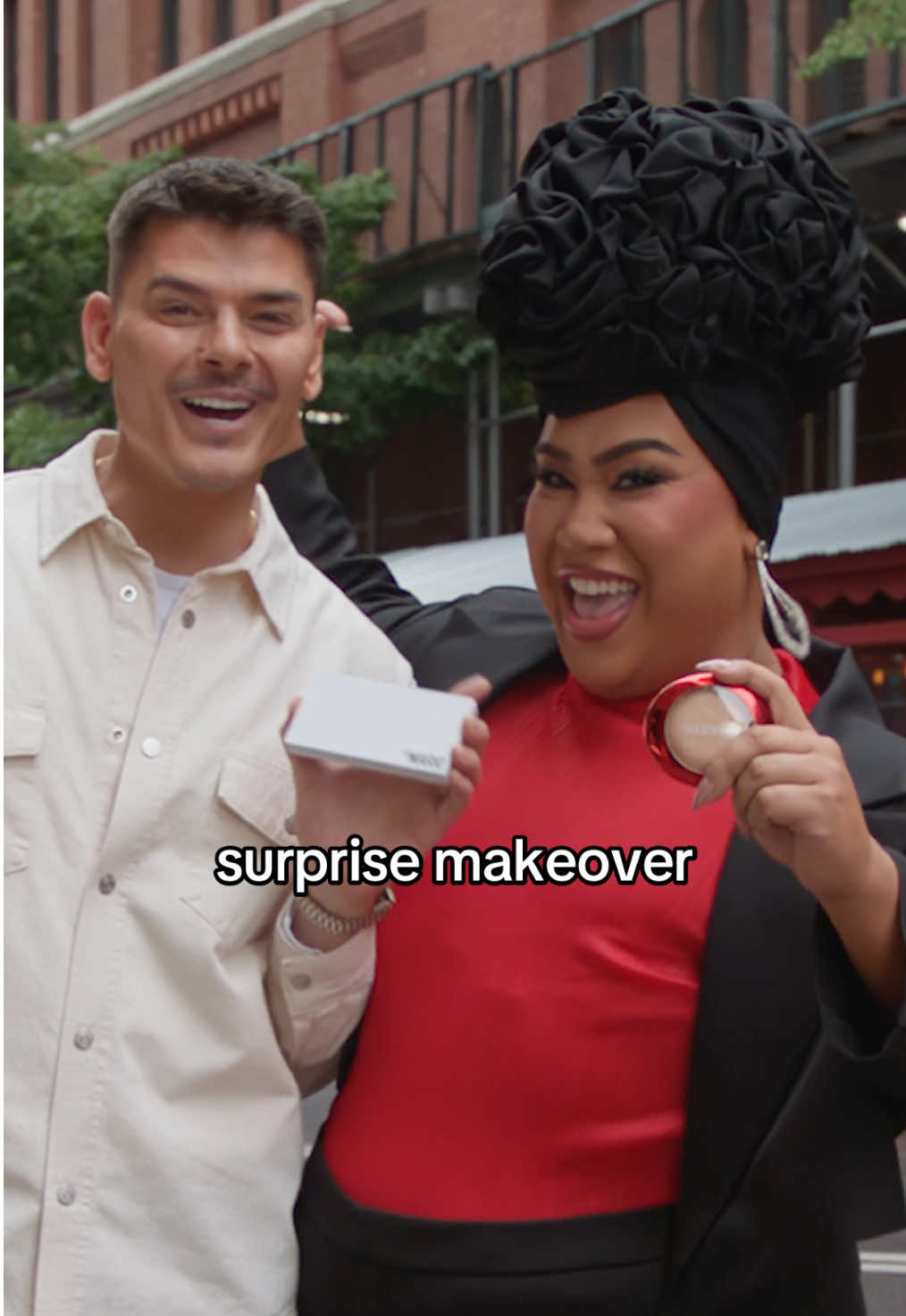 The eyes! That skin! You know celeb MUAs @makeupbymario & @Patrick Starrr were here.
