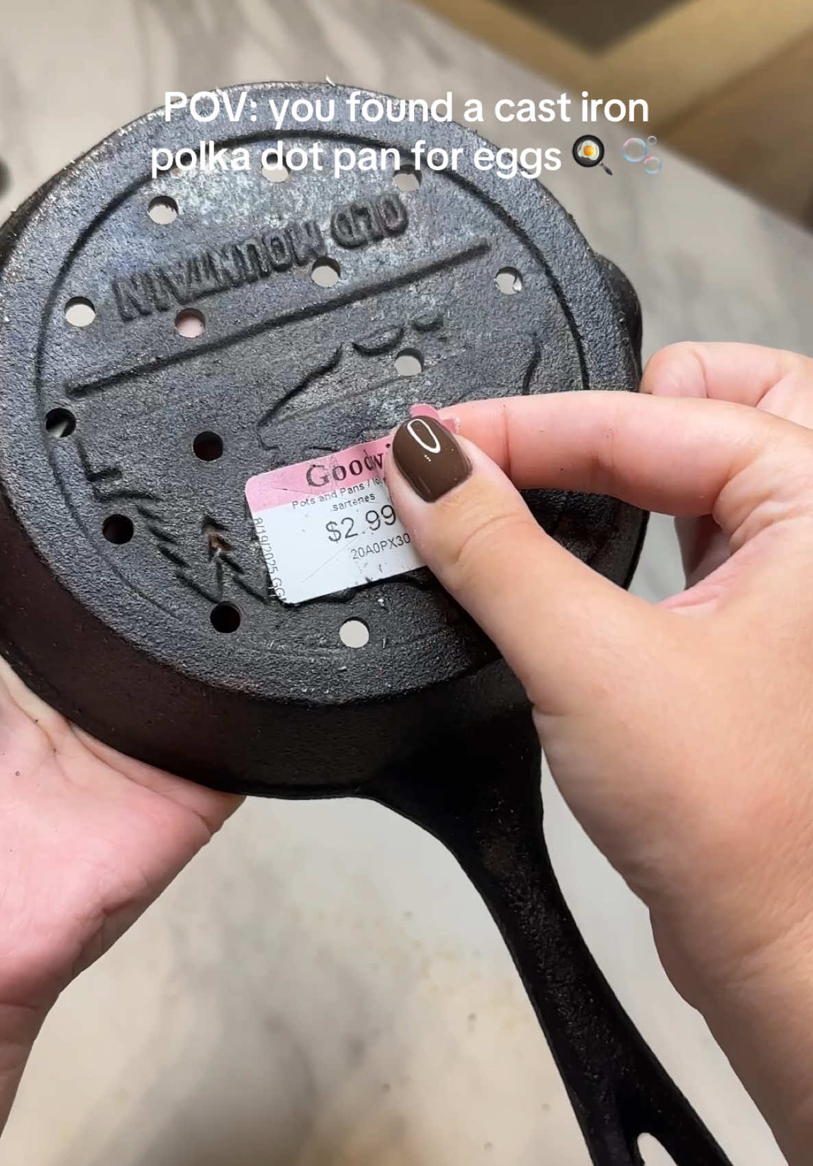 Have you ever tried polka dot eggs?🥚 #CleanTok #asmrcleaning #thriftstore #castiron #polkadotpan