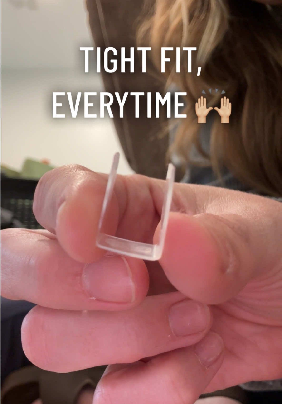 No more annoying loose outlets! This product has taken down our rage level 10 notches! And before you tell me to just change the whole outlet….ain’t nobody got time for that. 🤷🏼‍♀️ #looseoutletfix #househack #lifehacks #geniusproducts #snugplug 