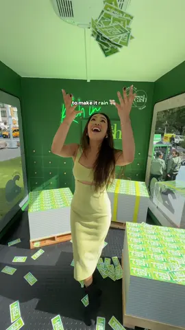 FREE Kohl’s Cash Cruiser in NYC 🫢💸👇🏼 follow for more NYC life inspo! 📍@Kohl’s Cash Cruiser Popup - Flatiron Plaza - 175 5th Ave.  * Friday, Sept 5, 11am–6pm *celebrating 20 years of Kohl’s Cash with FREE giveaways, treats, exclusive merch + photo moments 📸  can’t make it? enter in my bio to win $200 Kohl’s Cash DAILY all Sept. & track the FULL route to stop by other cities or find an event near you 🚛 SEND THIS to who you’d go with... NO PURCH. NEC. Open to legal residents of 50 US/DC, 18+. Void where prohibited. Enter daily by 11:59:59 p.m. ET. Ends 9/30/25. Subject to Rules: [https://kohls.com/kohlscashsweeps]. Sponsor: Kohl’s, Inc.  #KohlsFinds #KohlsPartner #nycfree #nycpopups #nycthingstodo   