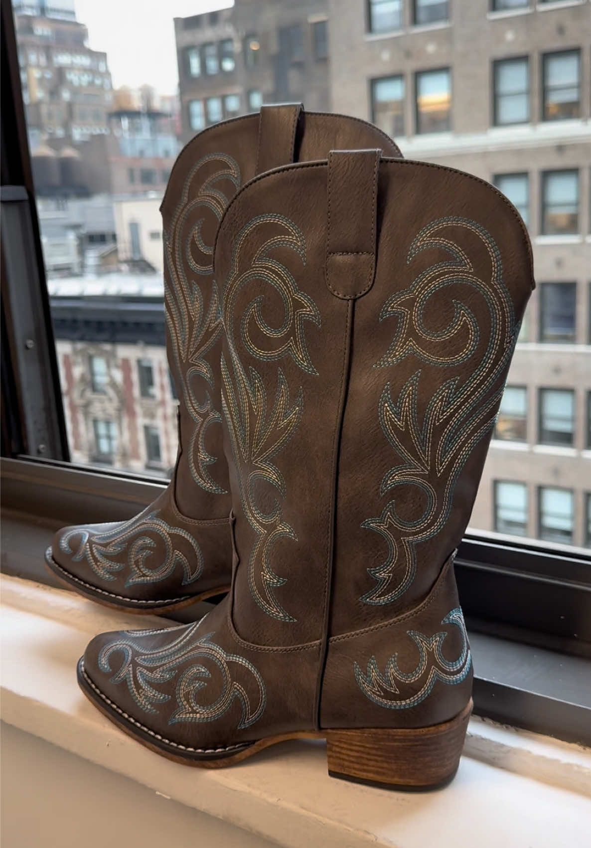 Western roots, modern edge. The Juliette Cowgirl Boots are made to stand out. ✨Comment 🤠 if you'd rock these! #dreampairs #fashion #fyp #cowgirlboots #sale  