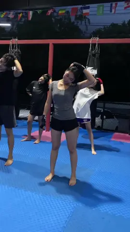 🔥ยืดกล้ามเนื้อก่อน เรียนมวยไทย
