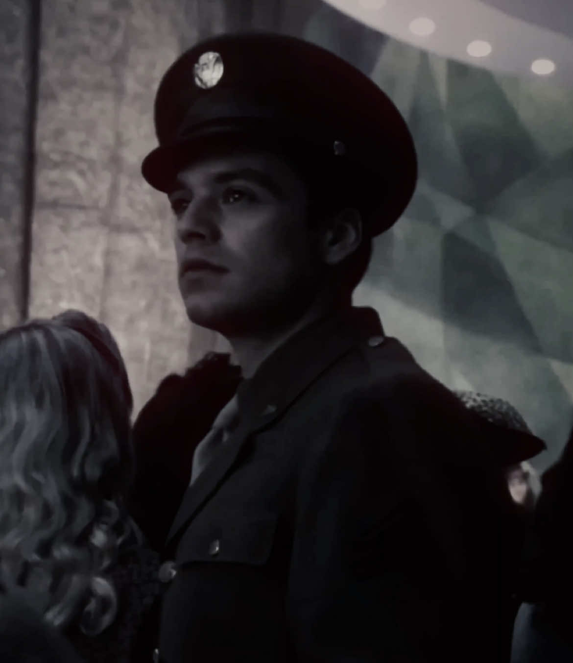 i’m so hopelessly devoted to 40s bucky #fyp #foryoupage #sebastianstan #sebastianstanedit #buckybarnes 