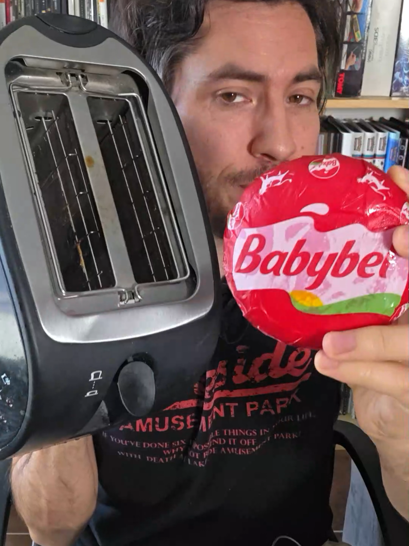 Babybel dans grille pain