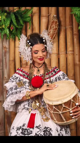 QUE XOPA! 🇵🇦 #GRWM Que bella la Pollera de Panama! #hispanicheritagemonth #panama #fyp 