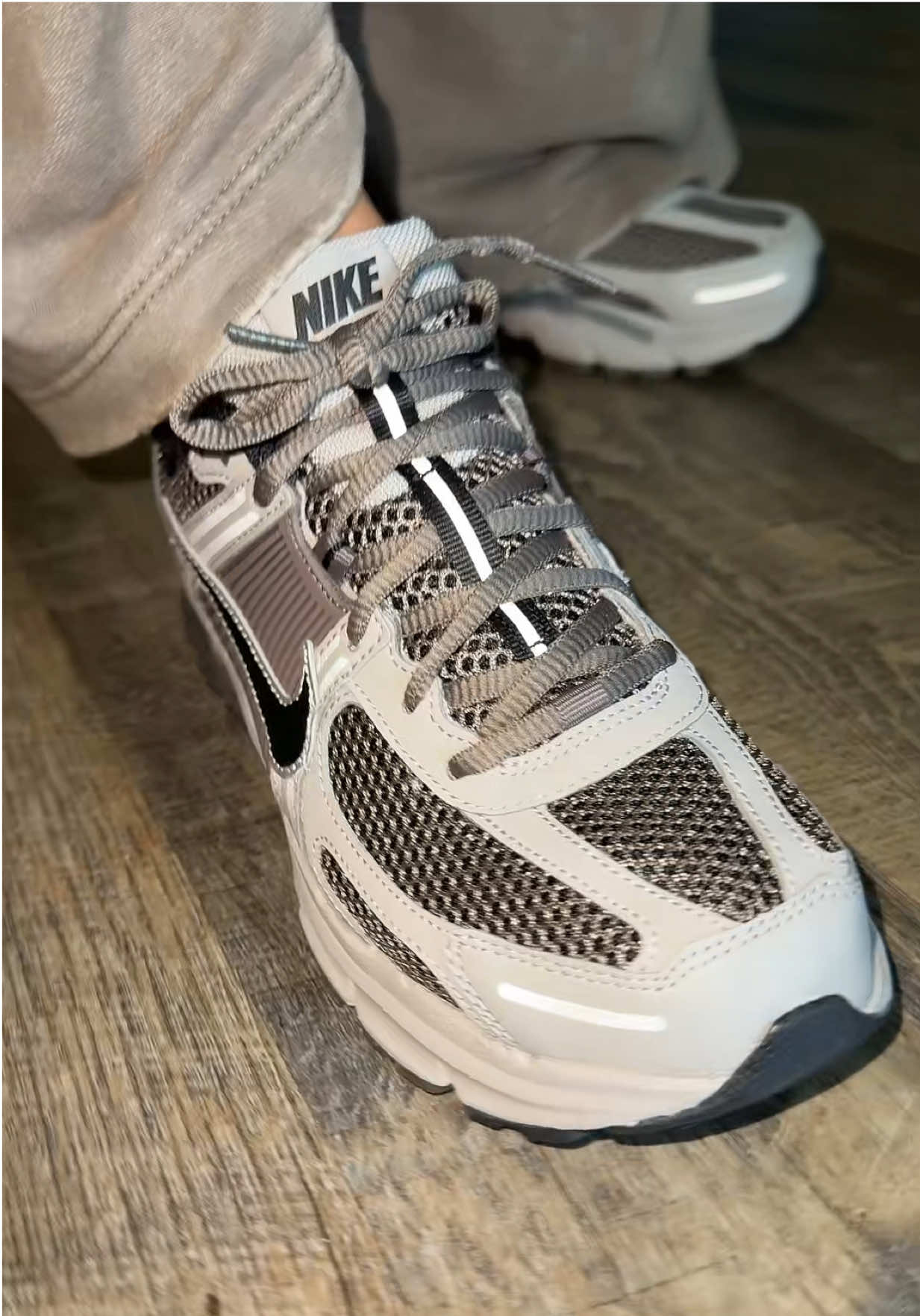 Vomero 5’s (my new current obsession) idc what you say, this color combo SLAPS. #vomero5 #nikevomero #nikevomero5 #fyp #nikevomeros 