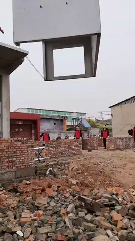 On peut construire une vraie maison en bélon pour seulement 3000 dollars. #construction #btp #maison #francetiktok🇫🇷 
