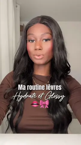 Ma routine pour avoir des belles lèvres hydraté et glossy 🎀 #GlowUp #levres #skincaretips #cleangirl #tipsforgirls 