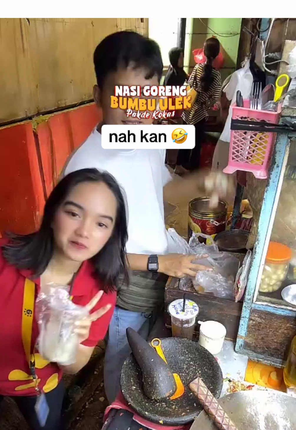 @ErafoneStores gimana nih ?tolong naikin gaji mereka 15ribu buat beli nasgor 🤣 #tiktoklive #livehighlights @Erafone Kokas 