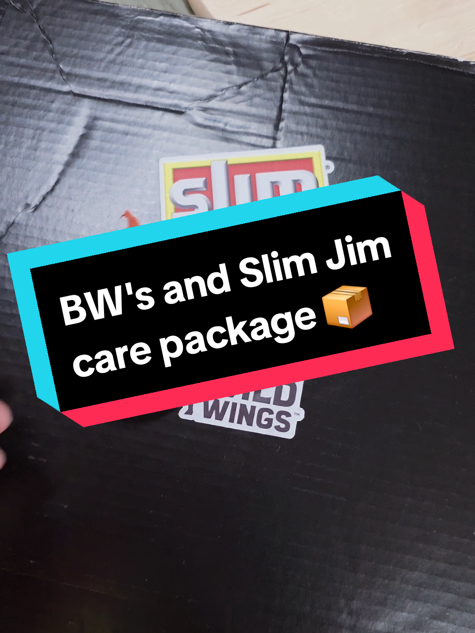 @Slim Jim @Buffalo Wild Wings thank you for the gift! The hardest part is gonna be saving some for later🤣🤣🤣 #benseiarmy #meteorhammer 