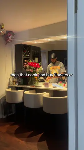 The best of both worlds fr! #flowers 