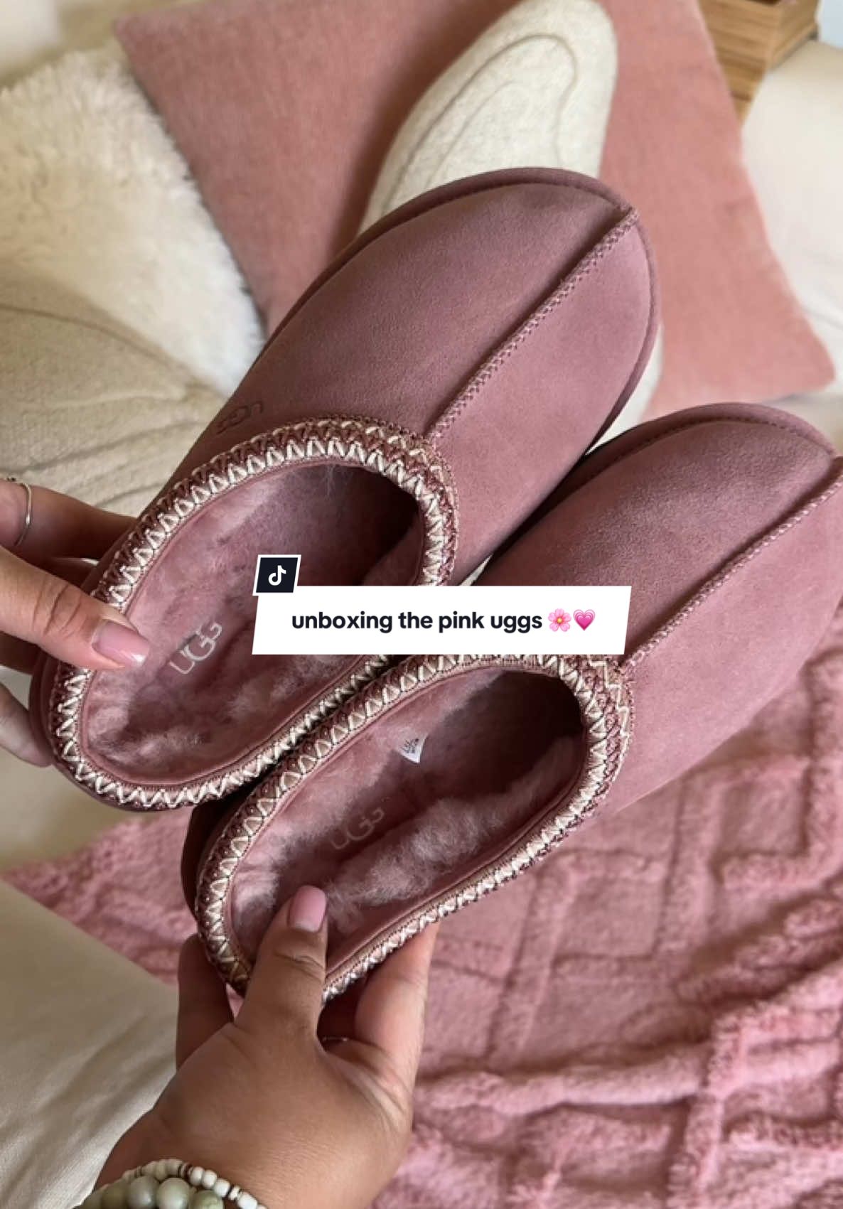 uggs of my dreamssss!!! 💕🌸💖🌷🎀 Ugg Tasman in Pink Dawn @UGG®  #uggtasman #unboxwithme #uggseason #uggslippers 