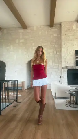 i love this song skirt is @windsorstore 