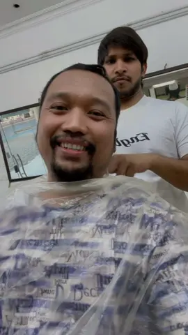 Wajah Asia memang cocoknya kalau menurut saya lebih cocok gak pakai jenggot dan kumis beda dengan wajah2 arab yang memang lebih cocoknya kalau berjenggot dan berkumis 🤭🙏#mashallah #tkiarabsaudi🇲🇨🇸🇦 #fyp #fypシ #foryourpage 