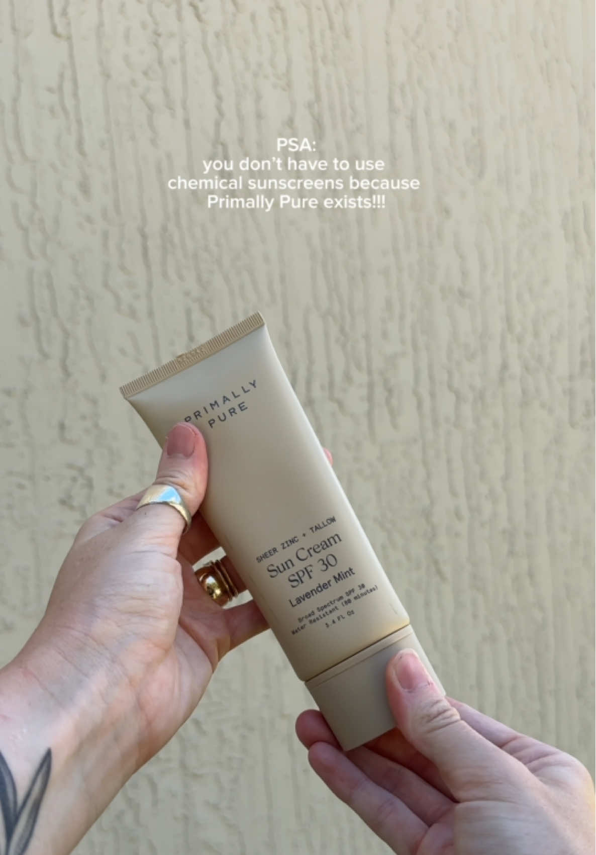 A CLEAN ingredient sunscreen!!! 🙌🏼🙌🏼 What goes ON your skin also affects what’s IN your body!@Primally Pure offers the best non toxic products 🕊️  #nontoxic #cleanproducts #spf #purepartner #primallypure 