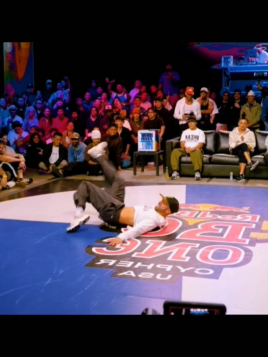 Soo fiire 🔥 #breakdancer #dance #breakdance #dancer #jabbawockeez 