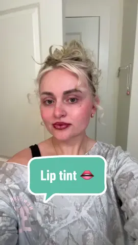 Honestly kinda reminds me of lip blush tattoos but it comes off lol 