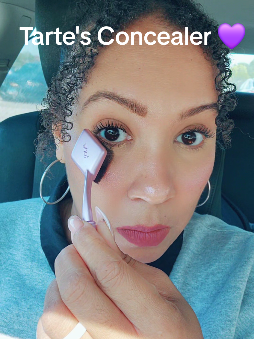 This is not a drill: my under-eye blur was not the camera — it was this stick. Tarte really said “Big Stick Energy” and meant it 💅🏾 Concealer + brush combo? Chef’s kiss. #tartecosmetics  #makeupmusthaves  #beautyfinds  #blackgirlmakeup #tiktokshopfindsfyp 