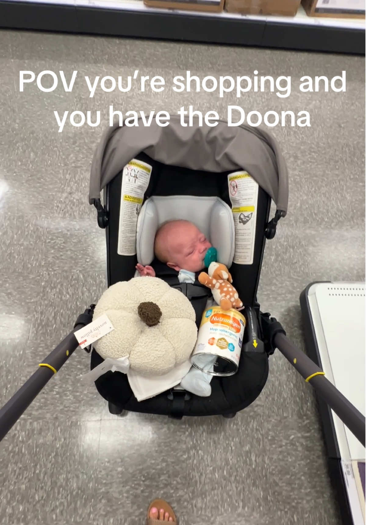 I love this car seat but I need more storage 😂 #MomsofTikTok #baby #newborn #doona #fyp 