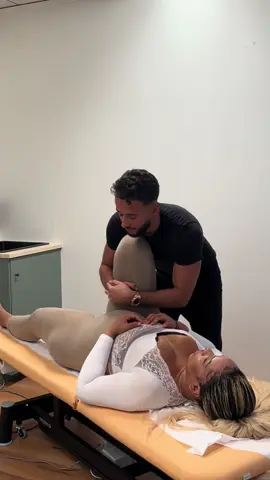 RDV -> LIEN EN BIO #crackingbones #osteopathy #health #therapy #chiropractic  @Vick_sanchesof 