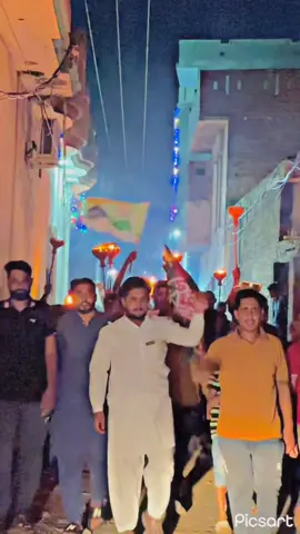 مشعل بردار جلوس ❤️